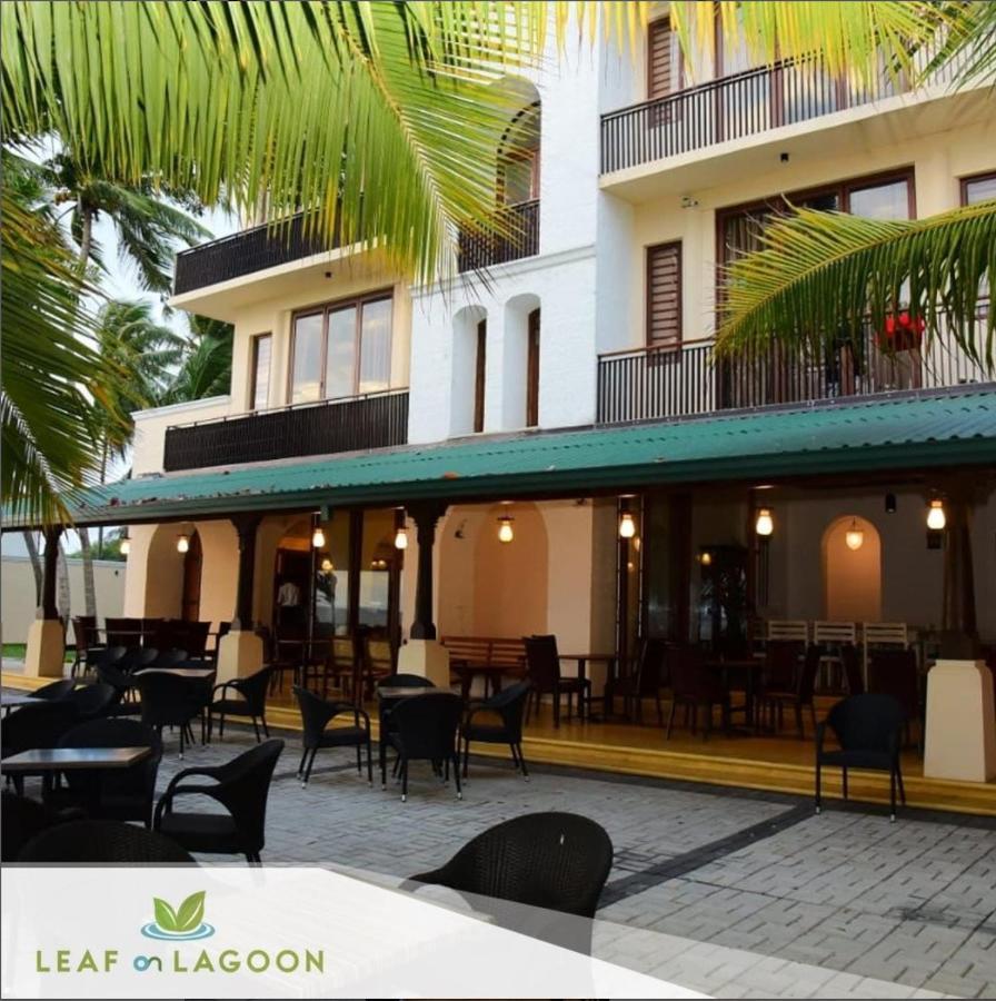 Hotel Leaf On Lagoon Катунаяка Экстерьер фото